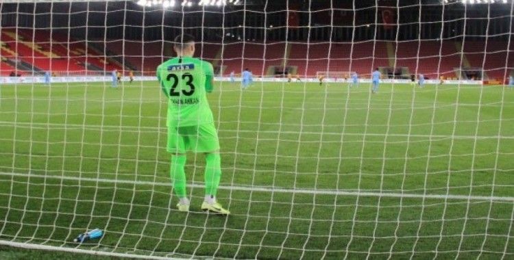 Süper Lig: Göztepe: 0 - Çaykur Rizespor: 0 (İlk yarı)