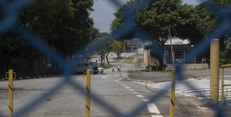 Brezilya'da yüzlerce mahkum firar etti