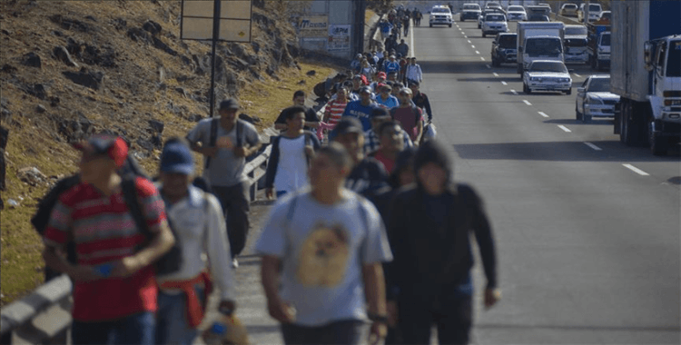 ABD, sınırı geçen tüm kaçak göçmenleri Meksika'ya yollayacak