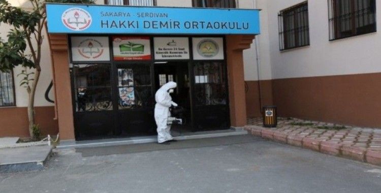 Serdivan’da tüm eğitim kurumları baştan sona dezenfekte edildi