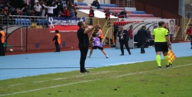Zonguldak Kömürspor Teknik Direktörü Serkan Afacan: "Oyuncularımız sağlıkları için evde kalsınlar"
