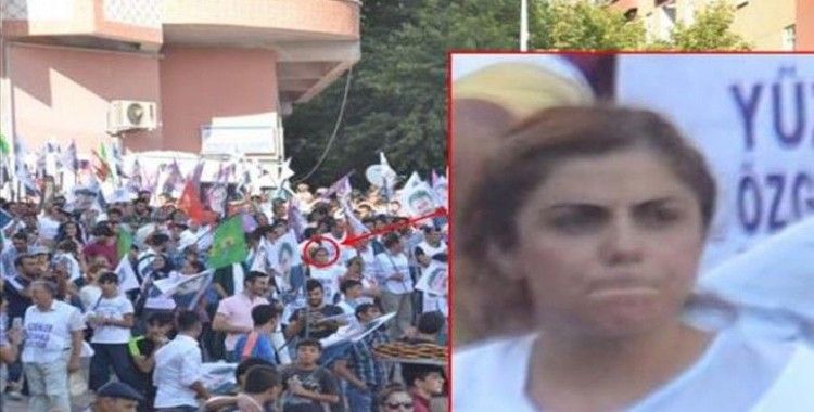 Görevden alınan HDP'li Belediye Başkanı güvenlik güçlerine saldırıda bulunulan eyleme katılmış