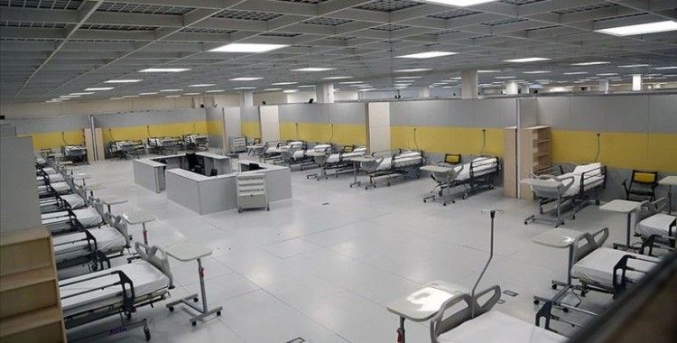 İran'da ordu koronavirüs hastaları için 2 bin yataklı hastane kurdu