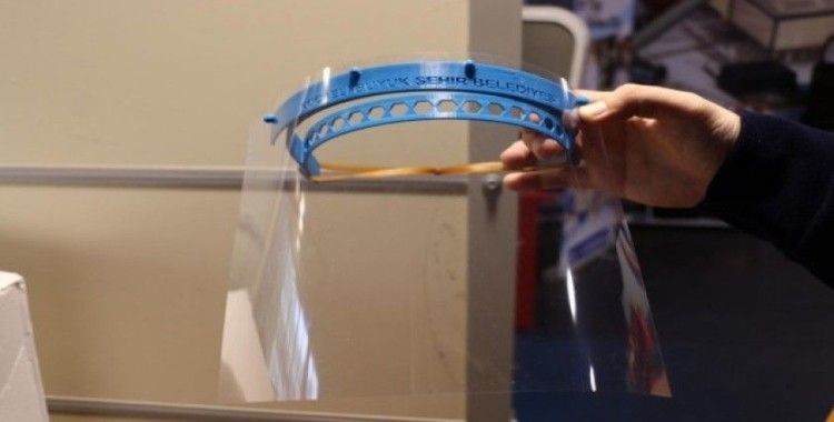 Kocaeli Bilim Merkezi’nde 3D koronavirüs maskesi üretiliyor