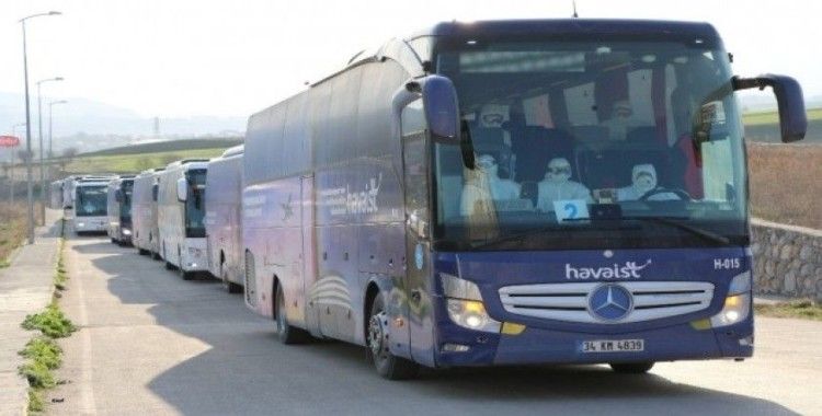 Havaalanındaki yabancı uyruklu yolcular Karabük’e getirilmeye başlandı