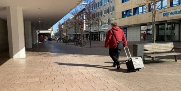 Almanya'da koronavirüsü ölümlerinin az olmasının nedeni: Yaşlıların yalnız yaşaması