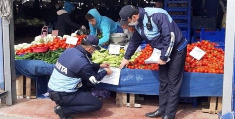 Çorlu’da yaş sebze ve meyveleri seçerek almak yasaklandı