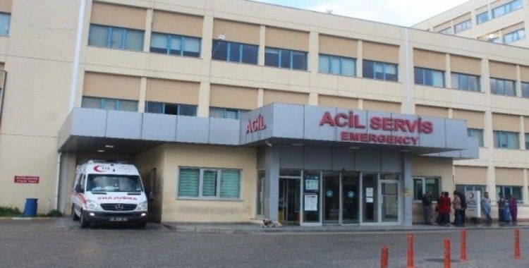Antalya'da 3 kişi koronavirüs ihbarıyla kontrol amaçlı hastaneye götürüldü