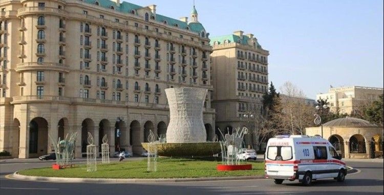 Azerbaycan'da sokağa çıkma yasağı ilan edildi