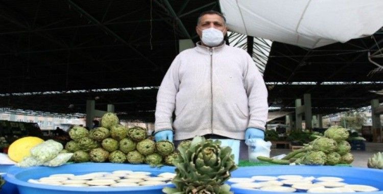 (Özel) Ankara pazarlarında korona virüs tedbirleri etkili oldu