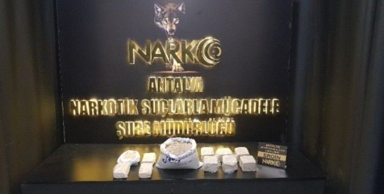 Antalya’da 10 kilo 420 gram uyuşturucu ele geçirildi
