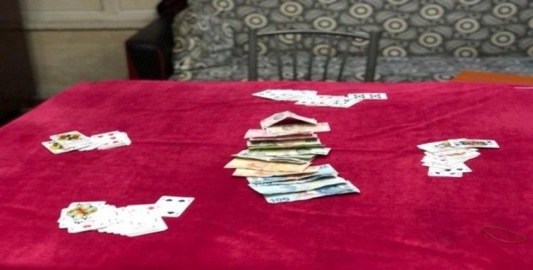 Kahramanmaraş'ta kumarhane baskınına 52 bin 150 lira ceza