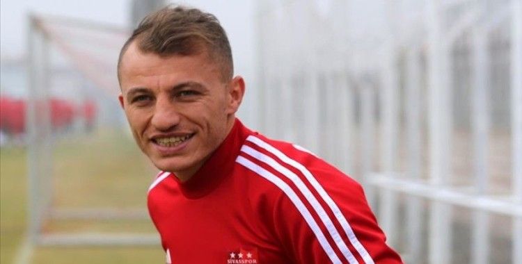 Sivasspor'un takım kaptanı Ziya Erdal: 'Ben ve arkadaşlarım futbolu çok özledik'