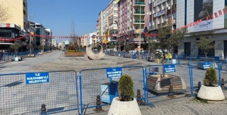 Sultanbeyli Kent Meydanı korona virüs tedbirleri kapsamında yaya trafiğine kapatıldı