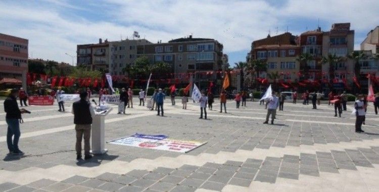 Çanakkale’de sosyal mesafeli 1 Mayıs kutlaması