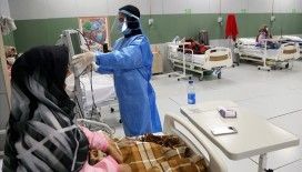 İran'da koronavirüs salgını 9 eyalette düşüşe geçerken 15 eyalette yükseliş sürüyor
