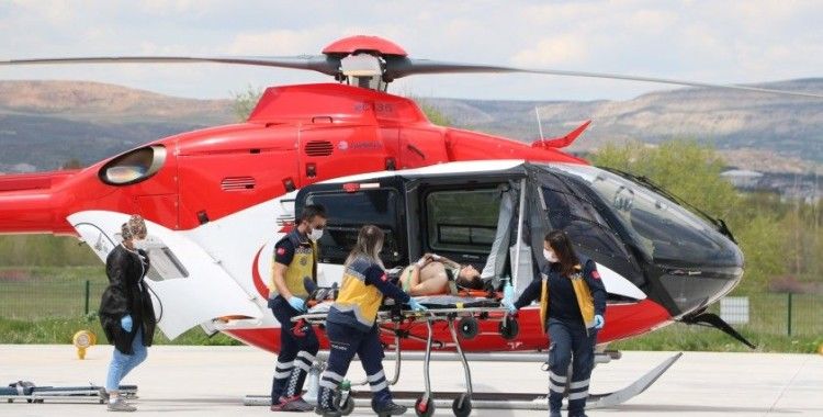 İş kazası geçiren işçiye ambulans helikopter