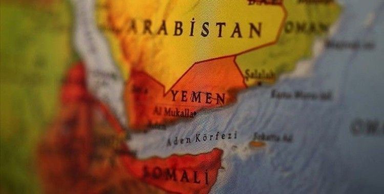 Yemen Enformasyon Bakanı'ndan 'hükümet darbeci projelere karşı durmaya devam edecek' mesajı