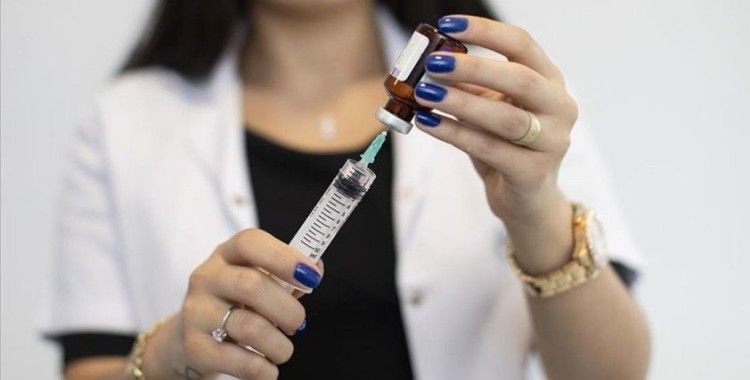 Oxford Üniversitesinin Kovid-19 aşısı başarılı olursa eylülde üretime geçilebilir