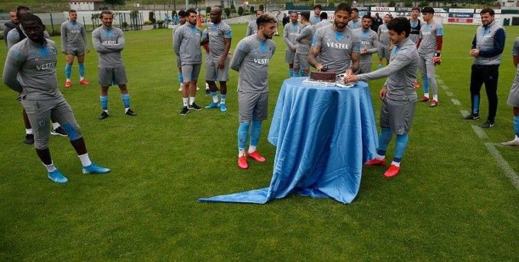 Trabzonspor'da Da Costa ve Guilherme'ye doğum günü sürprizi