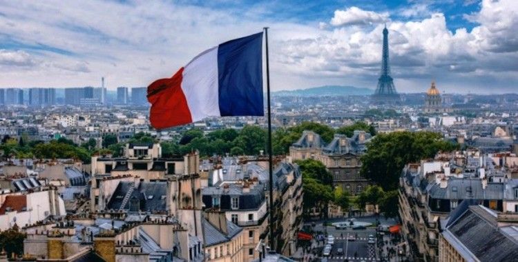 Fransa'da ibadethaneler yeniden açılıyor