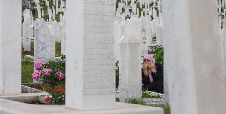 Bosna Hersek şehitleri dualarla anıldı