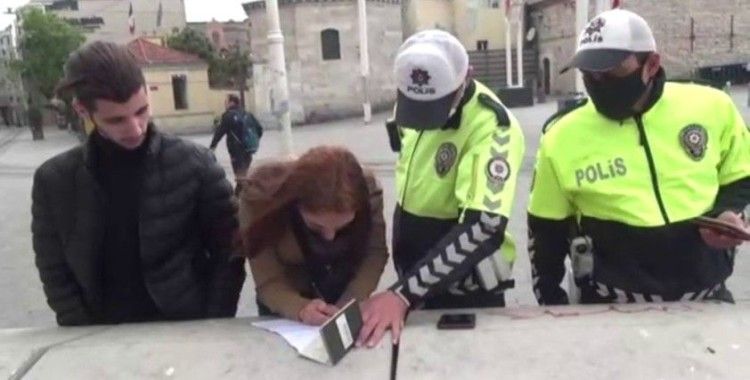 Taksim’de kısıtlamada sokağa çıkan turistlere ceza kesildi