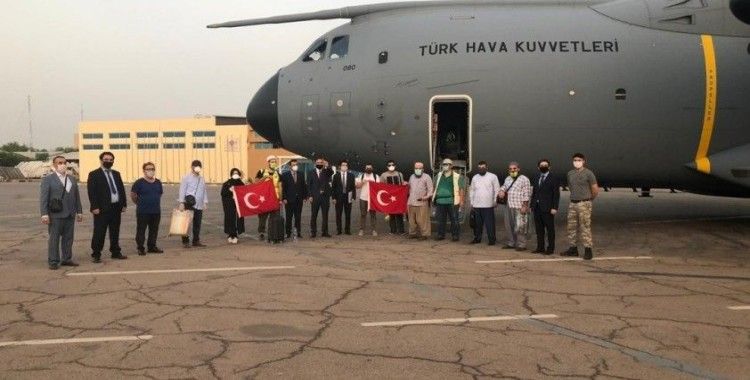MSB: 'Çad'dan TSK'ya ait uçağımız 14 vatandaşımızı da alarak dönüşe geçti'