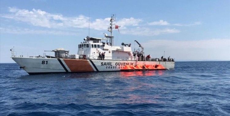 Yunan Sahil Güvenlik unsurlarınca Türk kara sularına bırakılan 72 sığınmacı kurtarıldı
