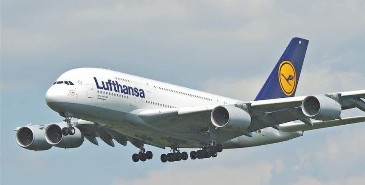 Lufthansa, 9 milyar euroluk 'kurtarma paketi'ni beklemeye aldı