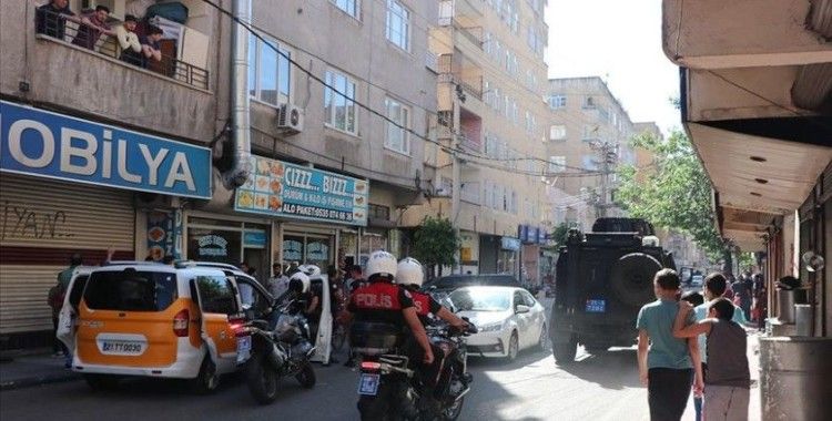 Diyarbakır Valiliği: Bağlar'daki saldırıda bir polisimiz şehit oldu