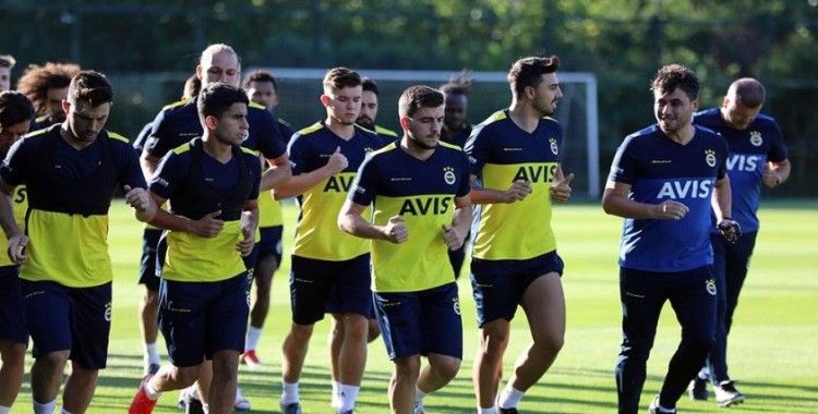 Fenerbahçe hazırlıklarını sürdürdü