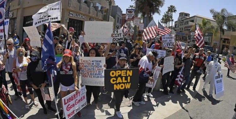 ABD'deki sokağa çıkma yasağı protestocuları durduramadı