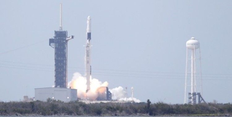 Spacex'in tarihi fırlatışta kullandığı roketi karaya ulaştı