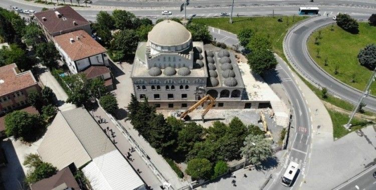Avcılar Hacı Ahmet Tükenmez Camisi’nde yıkım başladı