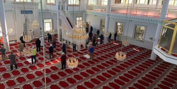 Avustralya'nın nüfusu en kalabalık eyaletinde 83 gün sonra cuma namazı kılındı