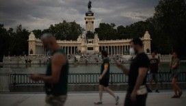 İspanya'da Kovid-19'dan ölenlerin sayısı 27 bin 135'e çıktı