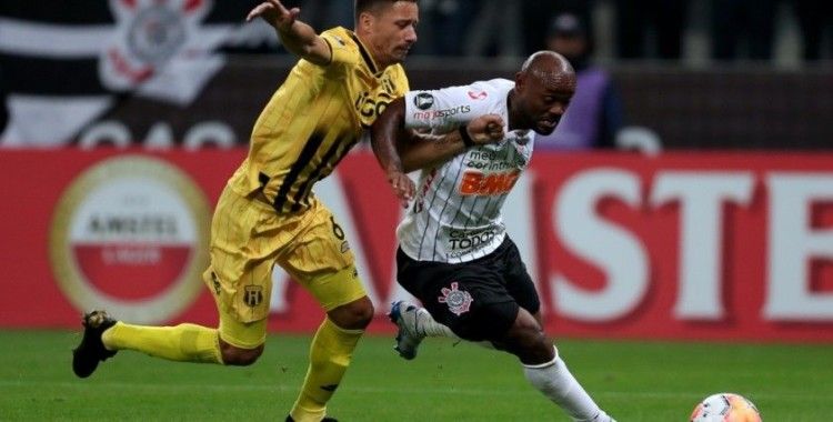 Corinthians, Vagner Love'ın sözleşmesini feshetti