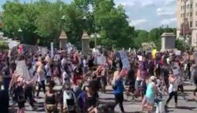 Kanada'da binlerce kişiden ırkçılık karşıtı protesto