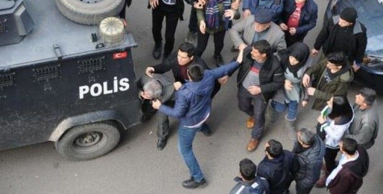 Diyarbakır'da taciz iddiası ortalığı savaş alanına çevirdi
