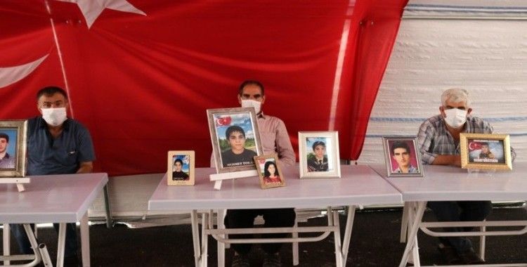 HDP önündeki ailelerin evlat nöbeti 297'nci gününde