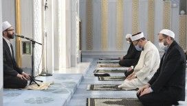 Diyanet İşler Başkanı Erbaş sabah namazını kıldırdı