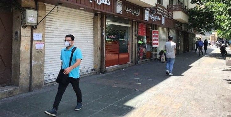 İran'da Kovid-19'a karşı maske takma zorunluluğu getiriliyor