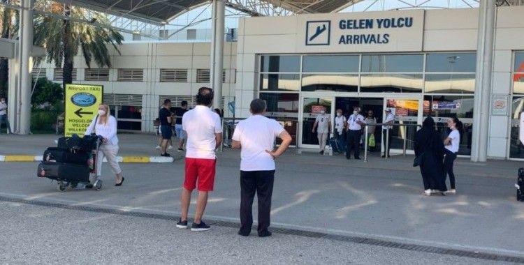 Antalya'ya ilk turistler gelmeye başladı