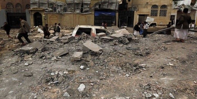 Husiler Arap koalisyon güçlerini Sana'da tıbbi malzeme deposunu vurmakla suçladı
