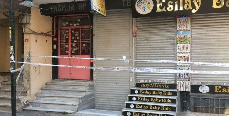 Zeytinburnu'nda çökme riski taşıyan bina tahliye edildi