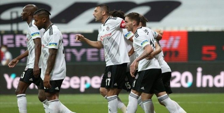 Beşiktaş'tan Burak Yılmaz ve Gökhan Gönül'ün sağlık durumuyla ilgili açıklama
