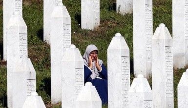 11 Temmuz Srebrenitsa katliamı