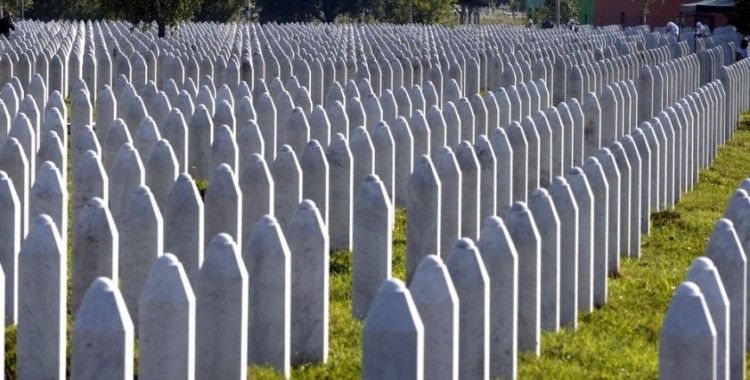 Srebrenitsa soykırımının 9 kurbanı toprağa verildi