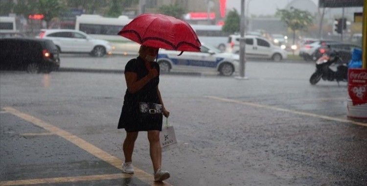 Doğu Karadeniz için 'şiddetli' ve 'çok kuvvetli' yağış uyarısı